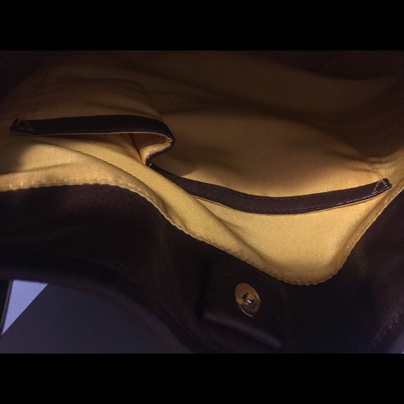 Large leather tote - Picture 7 of 8